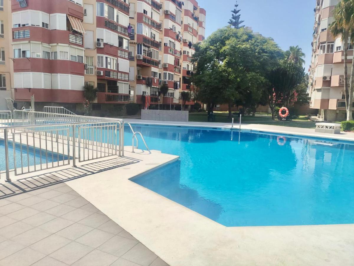 Precioso Estudio Con Piscina, Junto A La Playa Torre Del Mar Zewnętrze zdjęcie